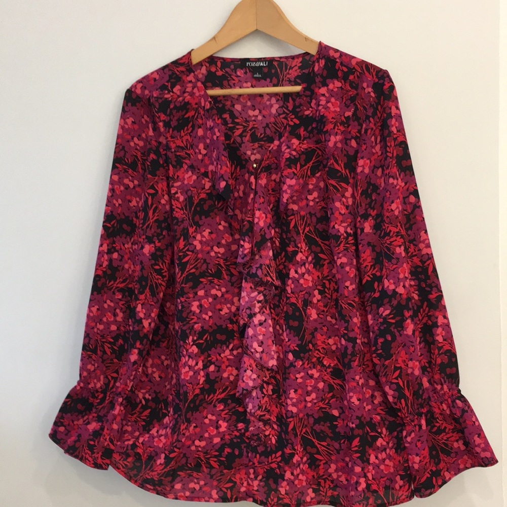 Roz & Ali Large ruffle blouse, polyester, worn once.